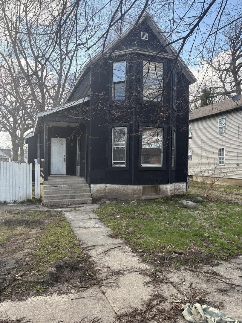 337 N 6th Ave., Kankakee, IL 60901