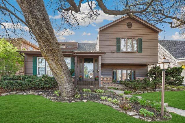 9617 E Shore Dr., Oak Lawn, IL 60453