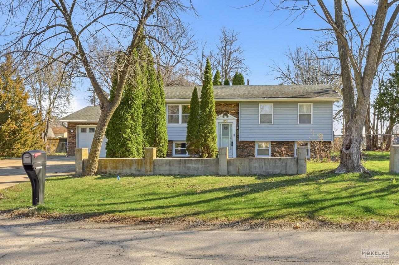 351 Catherine St., Aurora, IL 60505