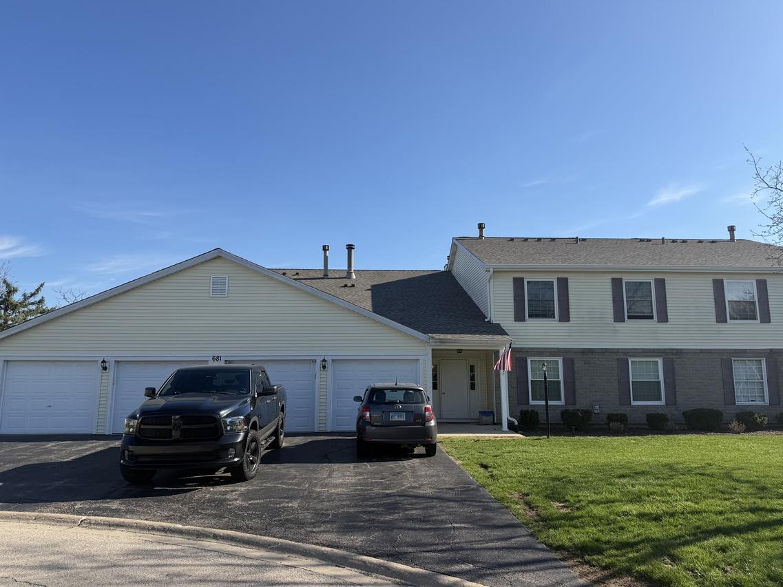 681 Thorntree Ct. #A1, Bartlett, IL 60103
