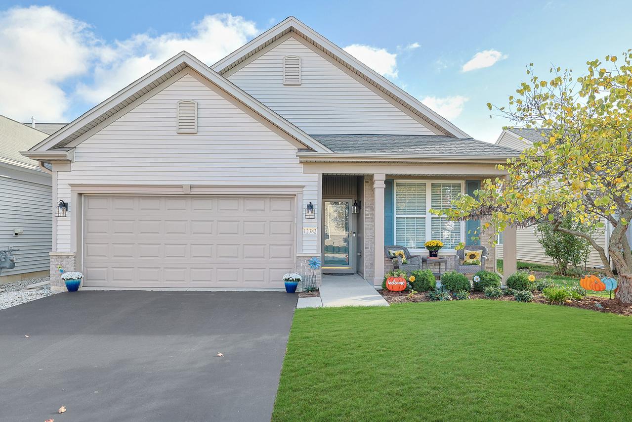 12382 Wedgemere Dr., Huntley, IL 60142