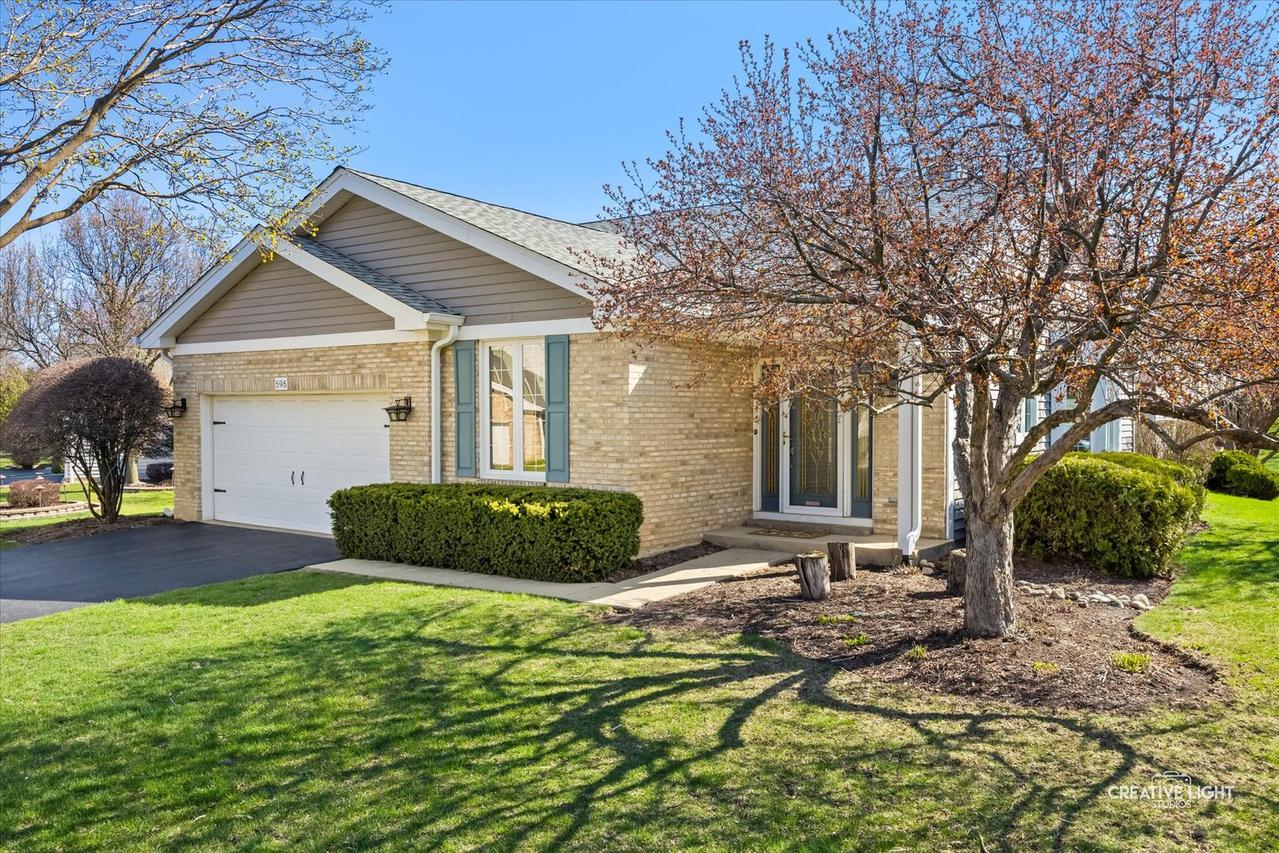 595 Golfers Ln., Bartlett, IL 60103