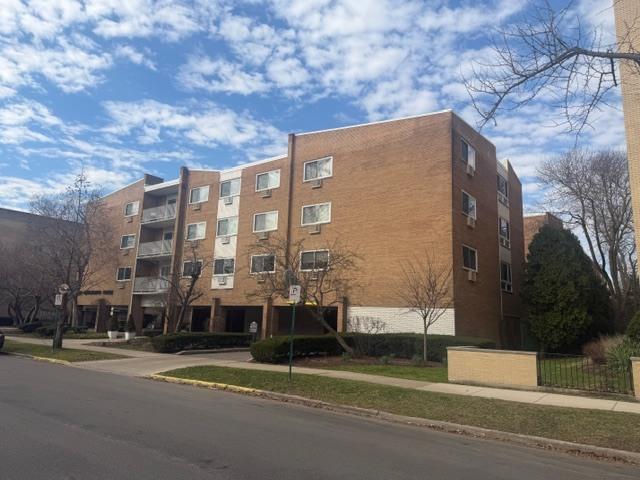 203 N Kenilworth Ave. #2A, Oak Park, IL 60302
