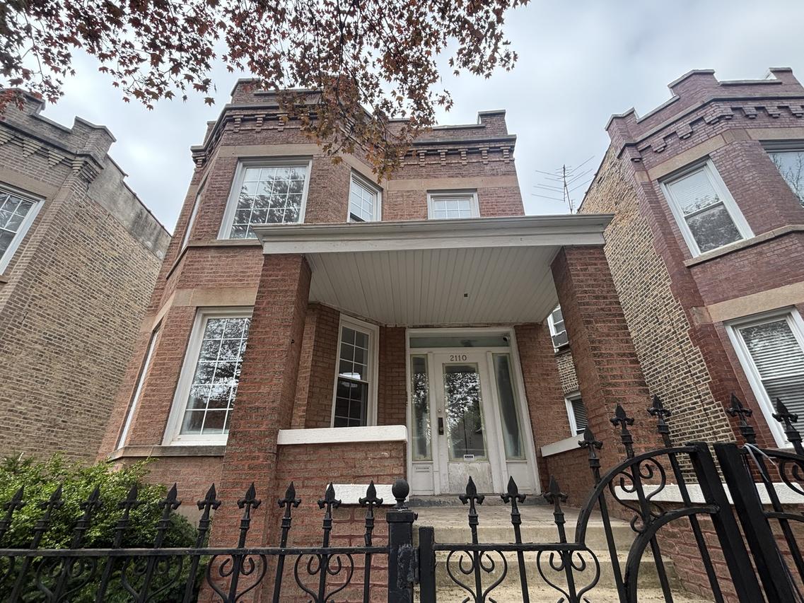 2110 N Avers Ave., Chicago, IL 60647