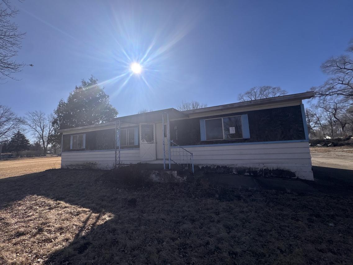 2906 A St., Rock Falls, IL 61071