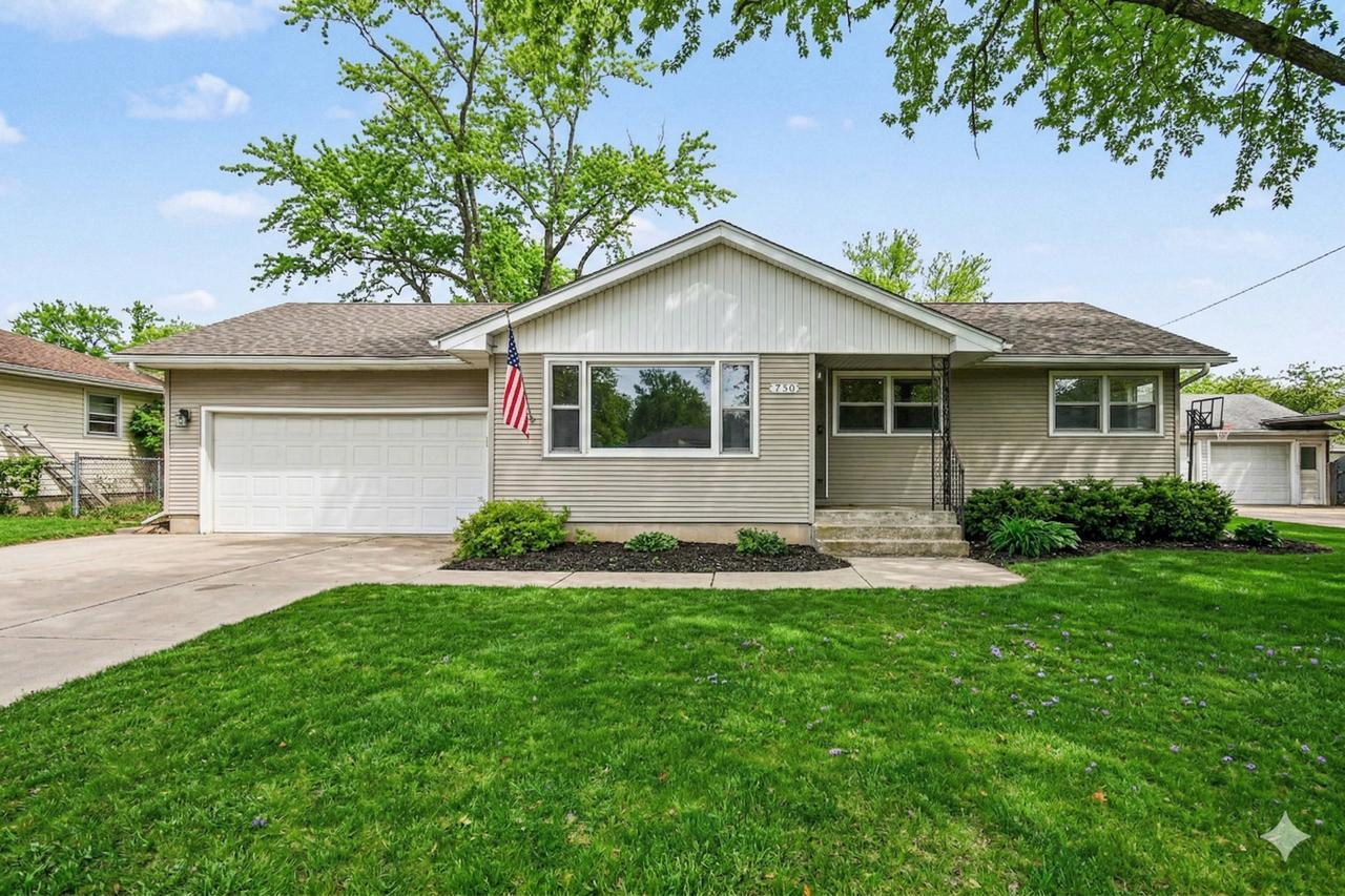 750 Duncan Dr., Aurora, IL 60506