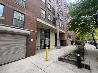 711 W Gordon Ter. #810, Chicago, IL 60613
