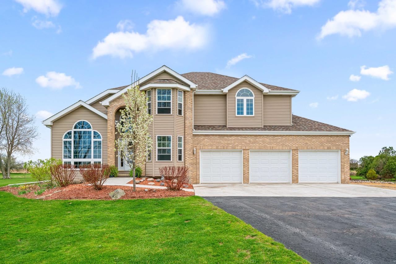 1758 N 44th Rd., Leland, IL 60531