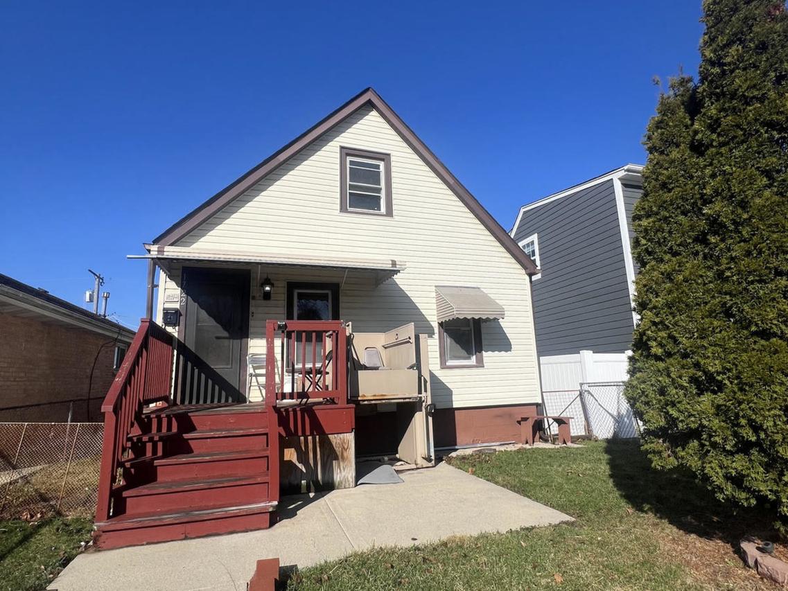 1722 N 36th Ave., Stone Park, IL 60165