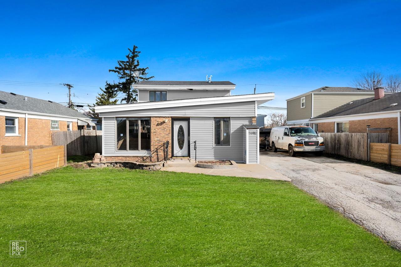 4680 W 83rd St., Chicago, IL 60652