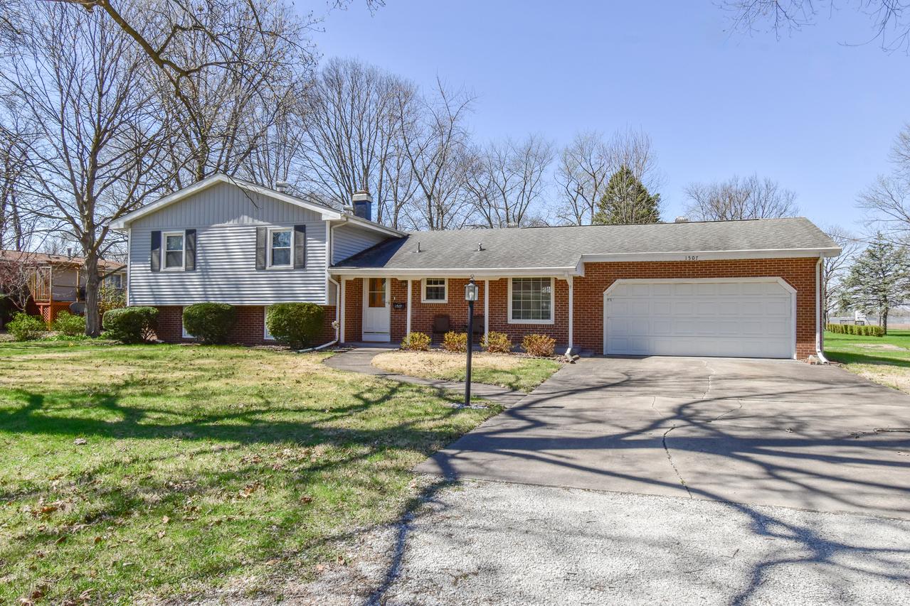 1507 S Oak St., Pontiac, IL 61764