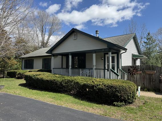 New Homes with Master Bedrooms on the 1st Floor in Mount Carroll: April 4th to April 10th