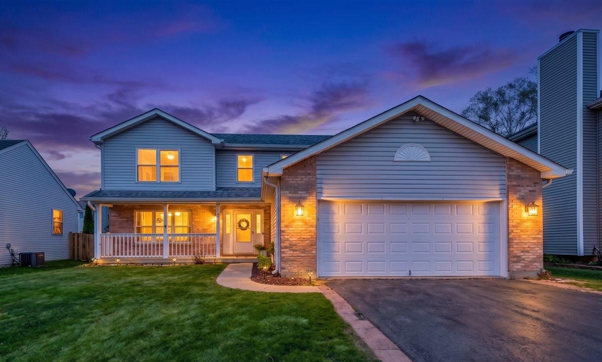 627 Grace Dr., Lake In The Hills, IL 60156