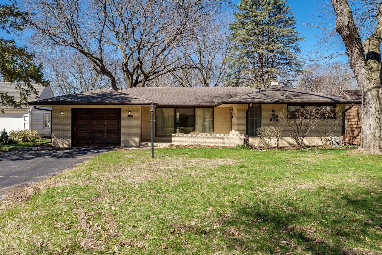 3432 N Court St., Rockford, IL 61103