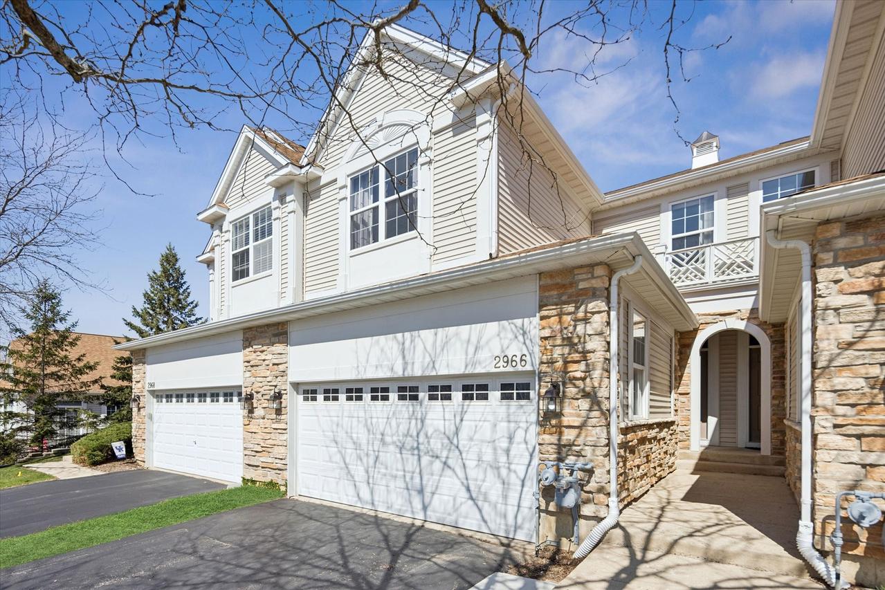 2966 Talaga Dr., Algonquin, IL 60102