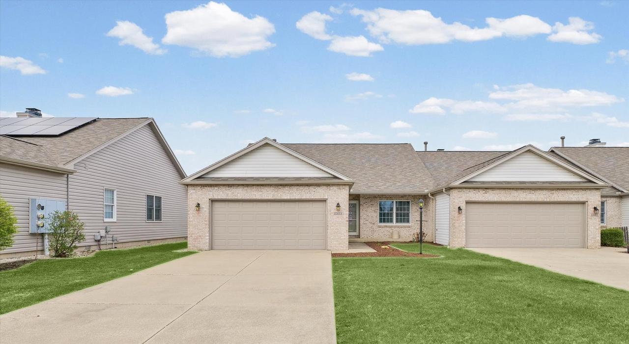 2523 Windward Blvd., Champaign, IL 61821