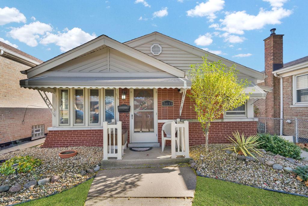5611 S Monitor Ave., Chicago, IL 60638