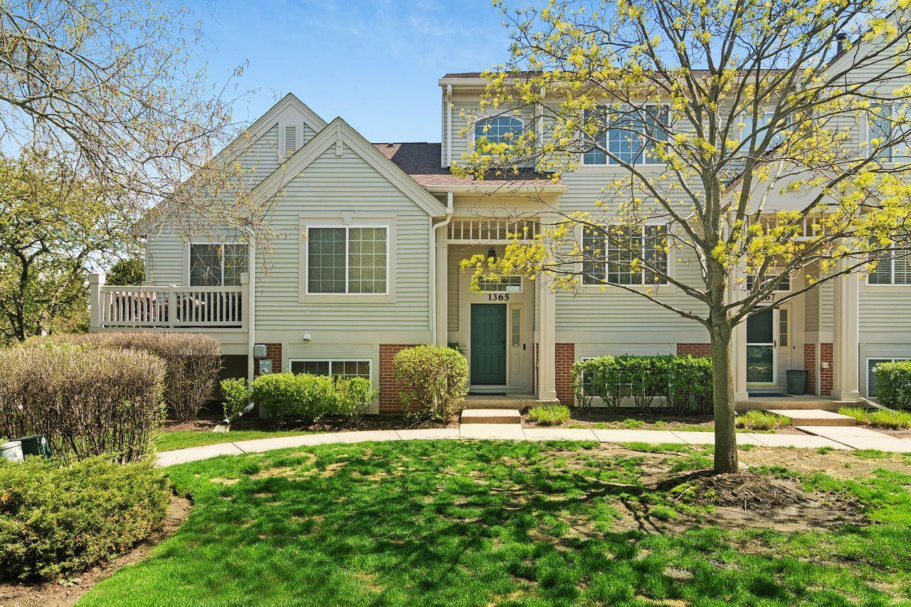 1365 New Haven Dr., Cary, IL 60013
