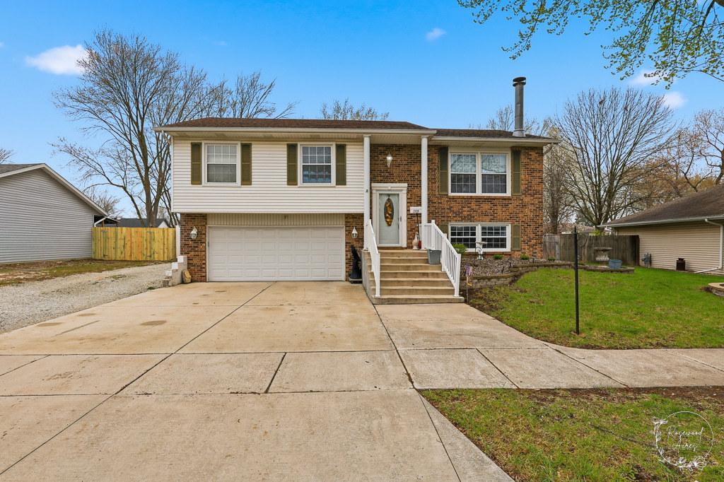 209 Meadows Rd., Bourbonnais, IL 60914