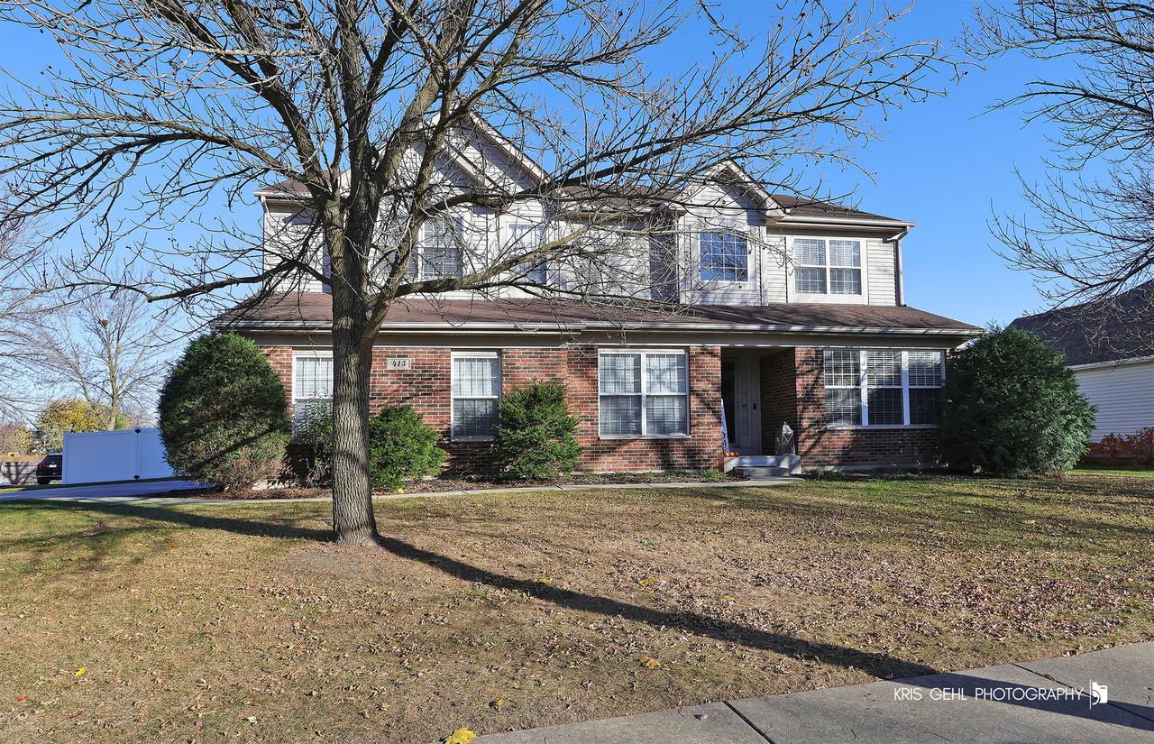 415 Kingsport Dr., Gurnee, IL 60031