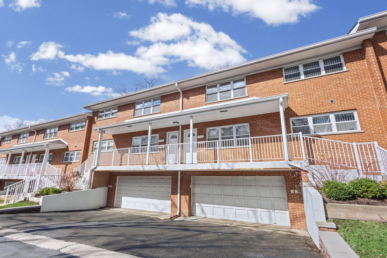 169 E Palatine Rd. #E, Palatine, IL 60067