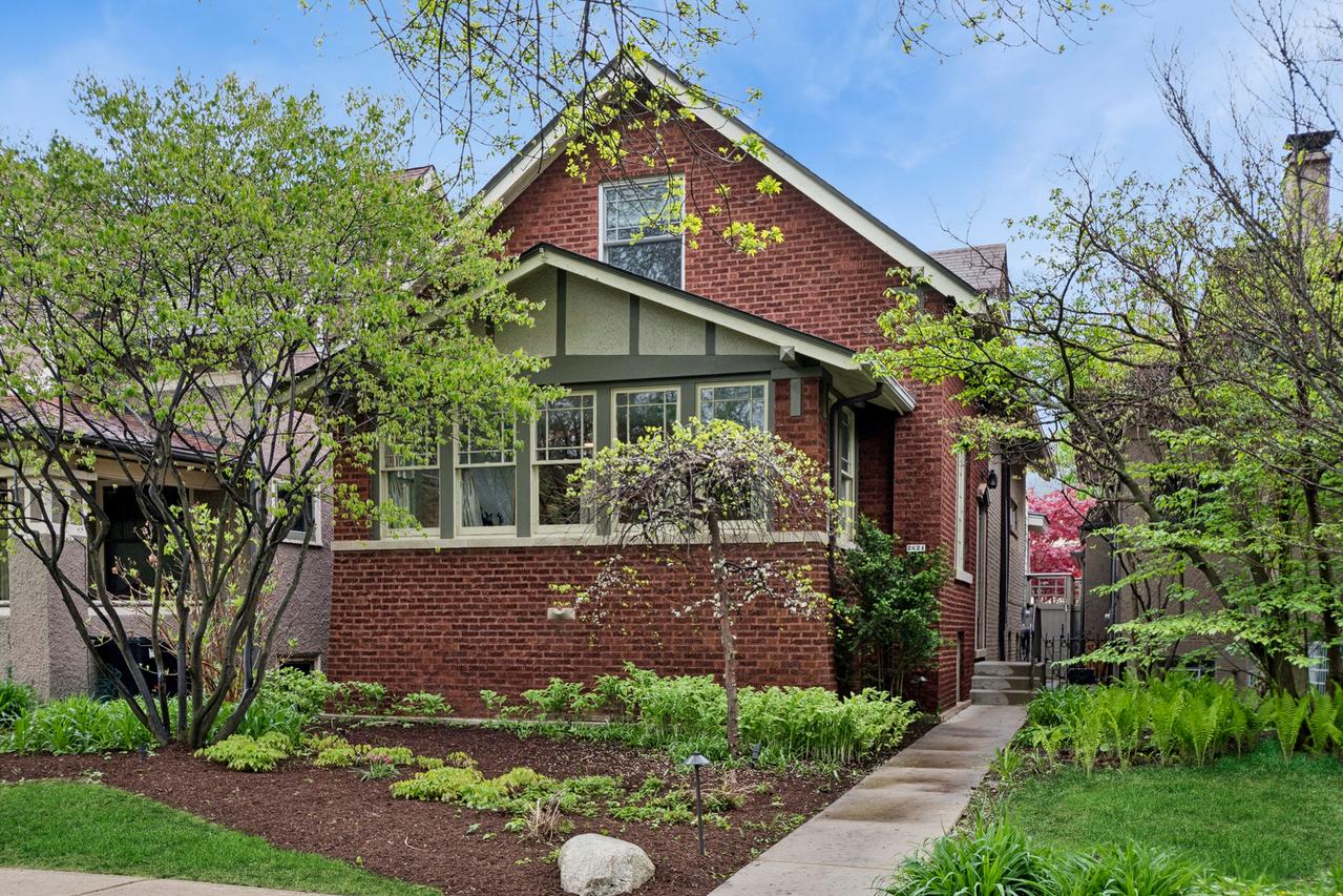 2621 W Windsor Ave., Chicago, IL 60625