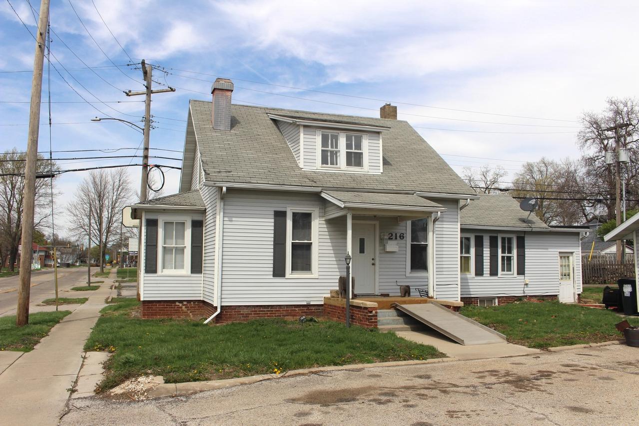 216 S Grant St., Clinton, IL 61727