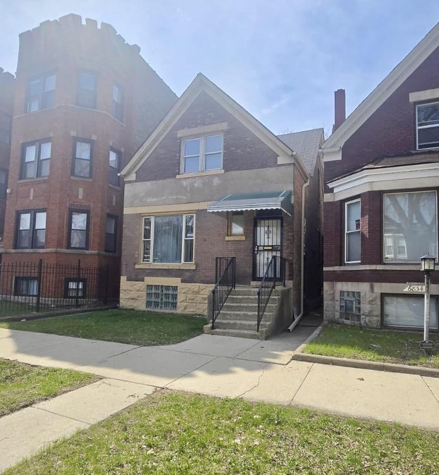 6836 S Calumet Ave., Chicago, IL 60637