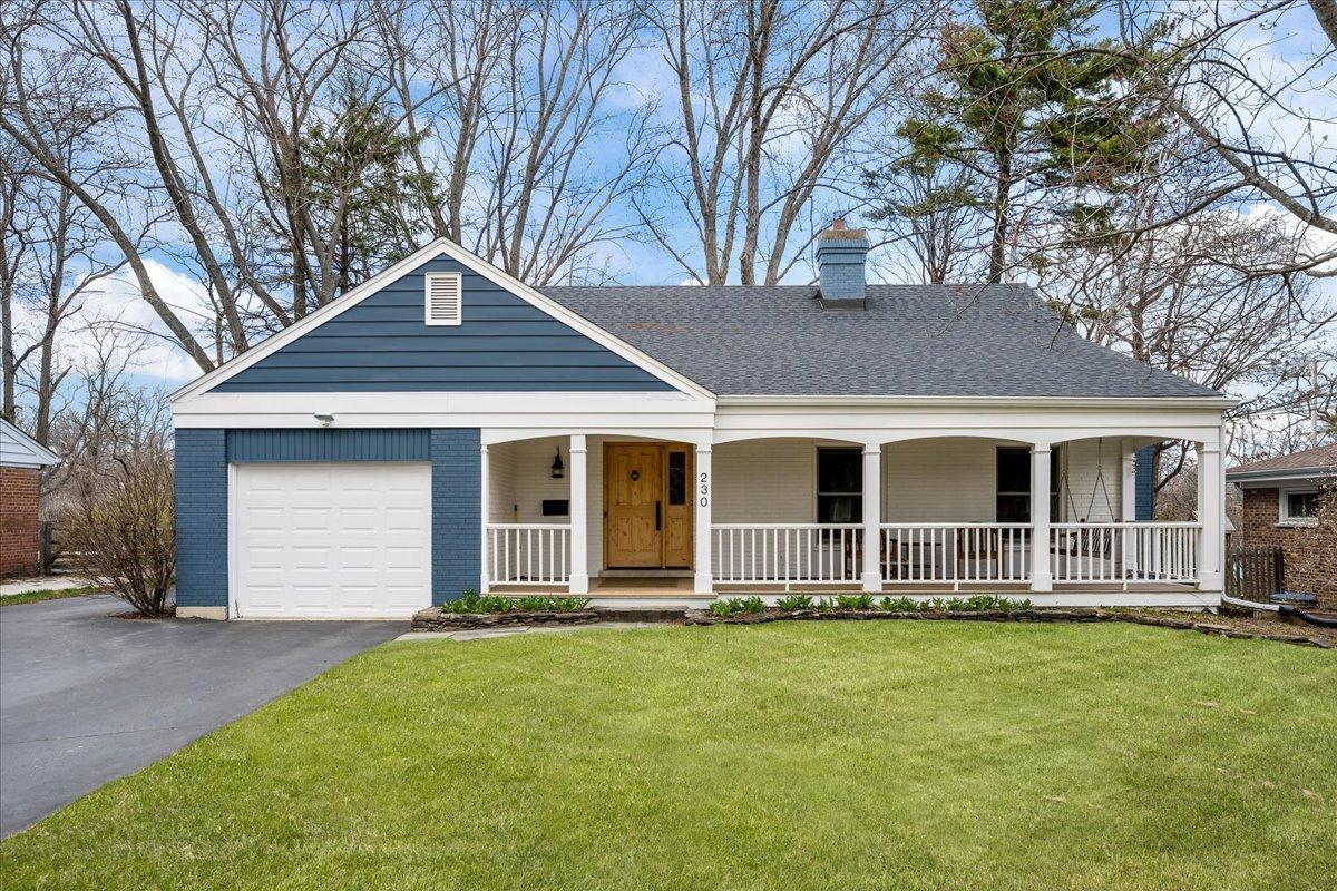 230 W Center Ave., Lake Bluff, IL 60044