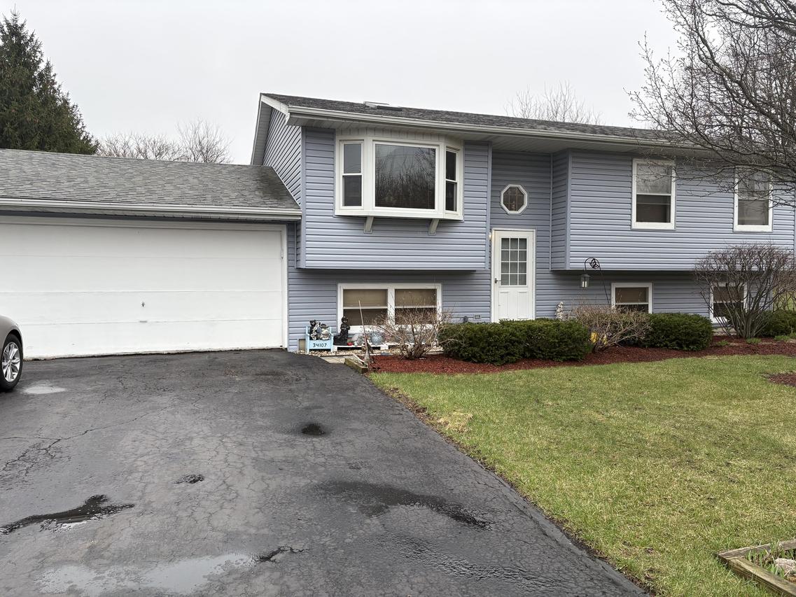 34107 N Fairfield Rd., Round Lake, IL 60073