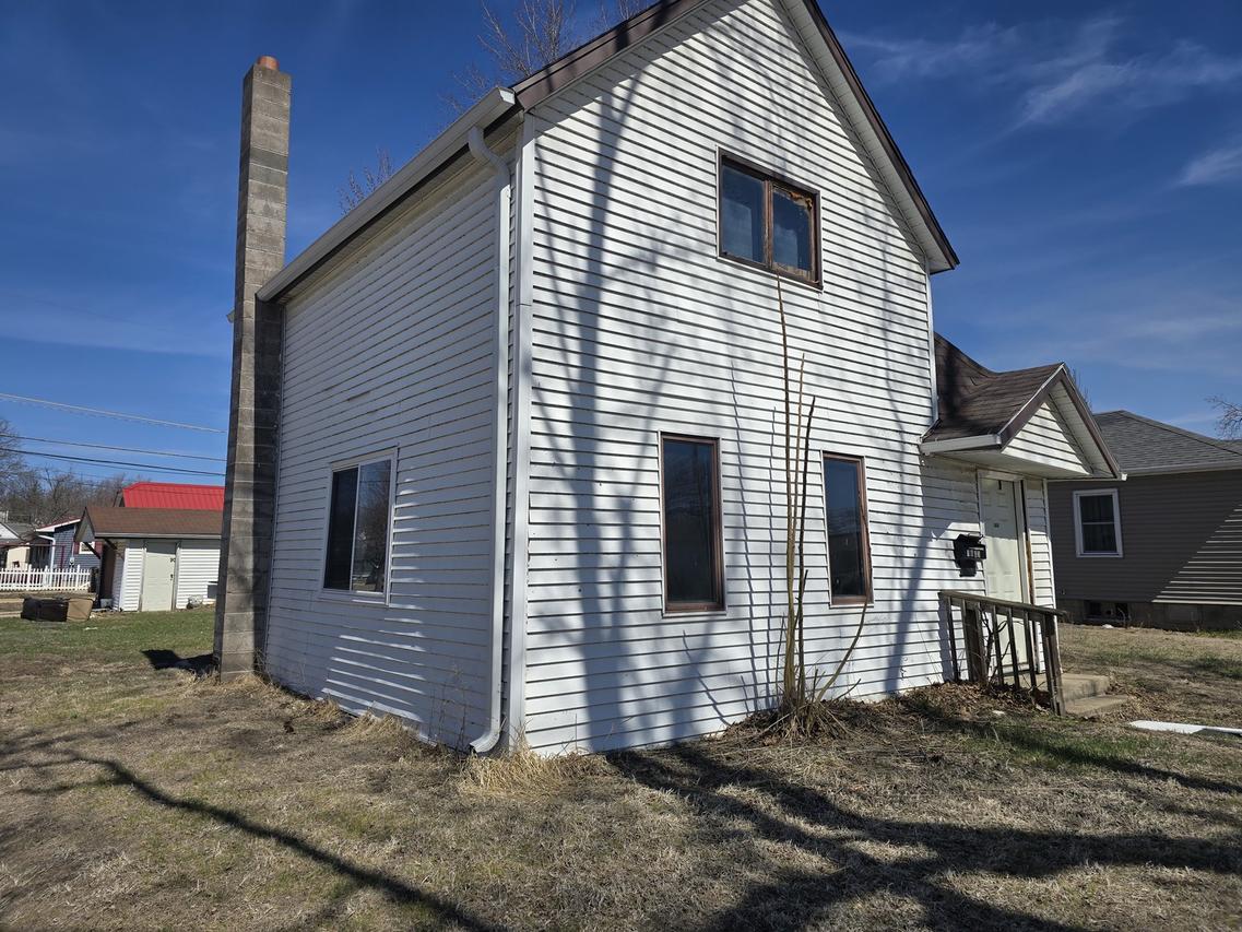 1003 15th Ave., Fulton, IL 61252