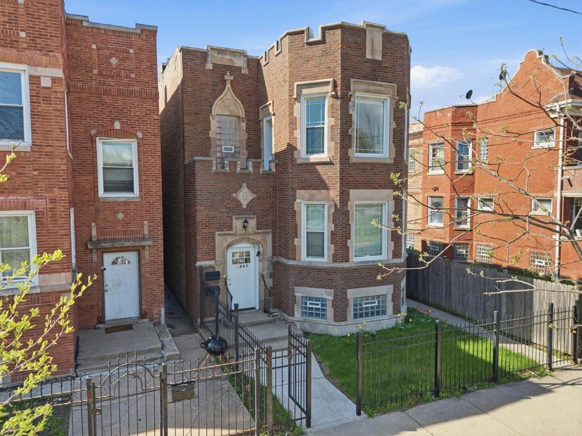 1847 W Garfield Blvd., Chicago, IL 60636