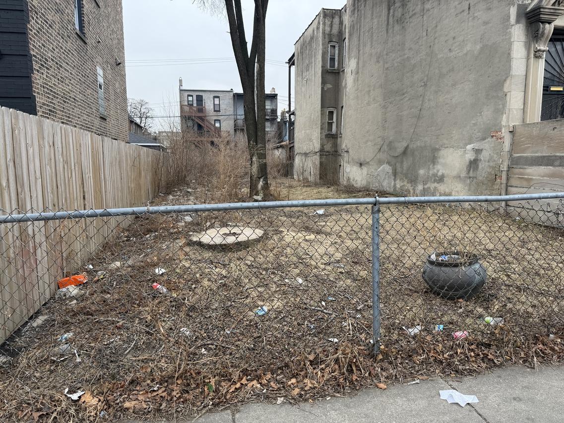 4311 W Monroe St., Chicago, IL 60624
