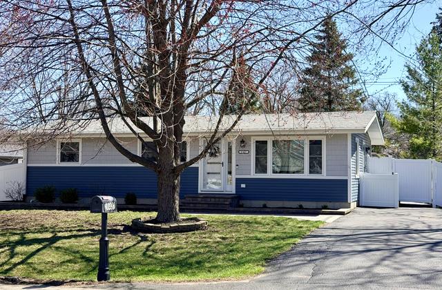 New Homes with Master Bedrooms on the 1st Floor That Attend Grayslake North High School: April 4th to April 10th