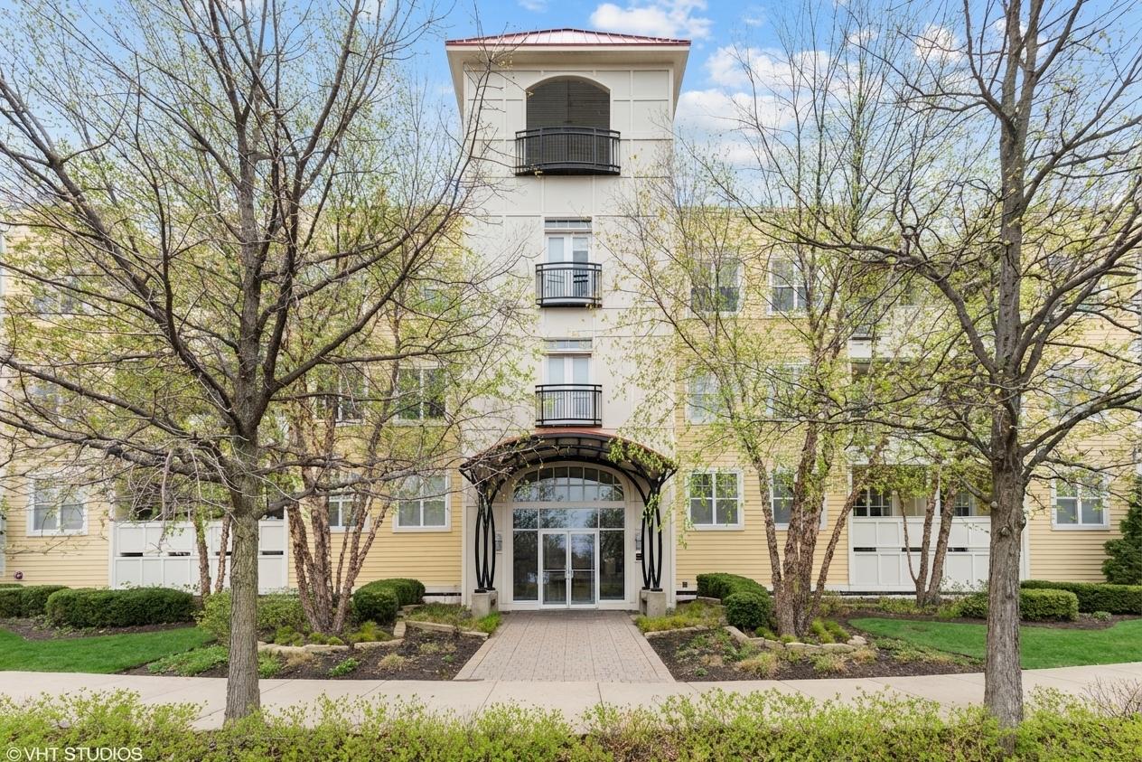 977 Harris Rd. #25, Grayslake, IL 60030