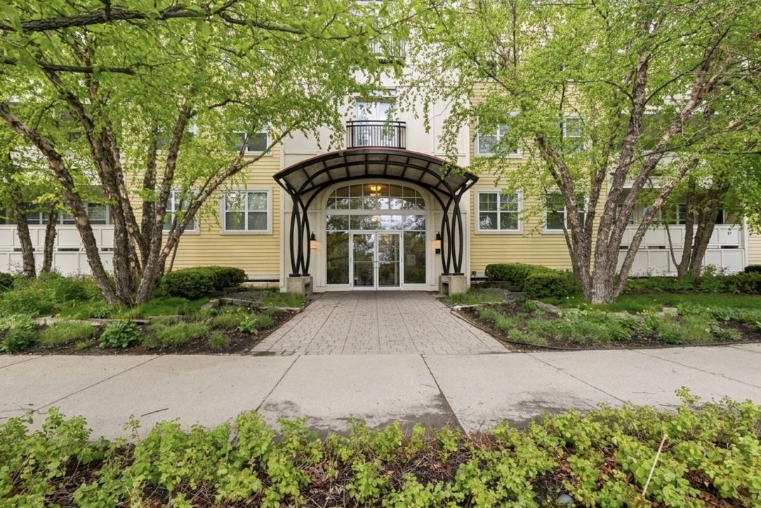 977 Harris Rd. #25, Grayslake, IL 60030
