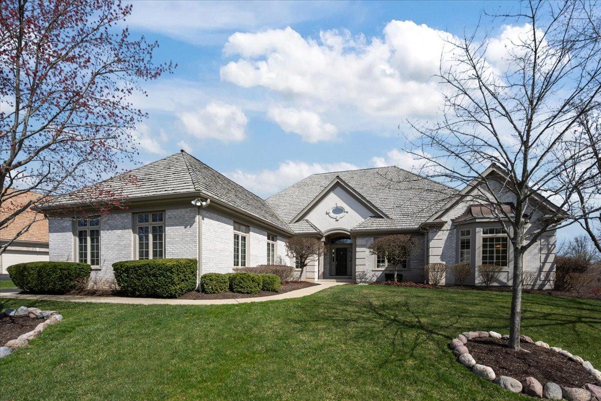 5399 S Pointe Ct., Long Grove, IL 60047