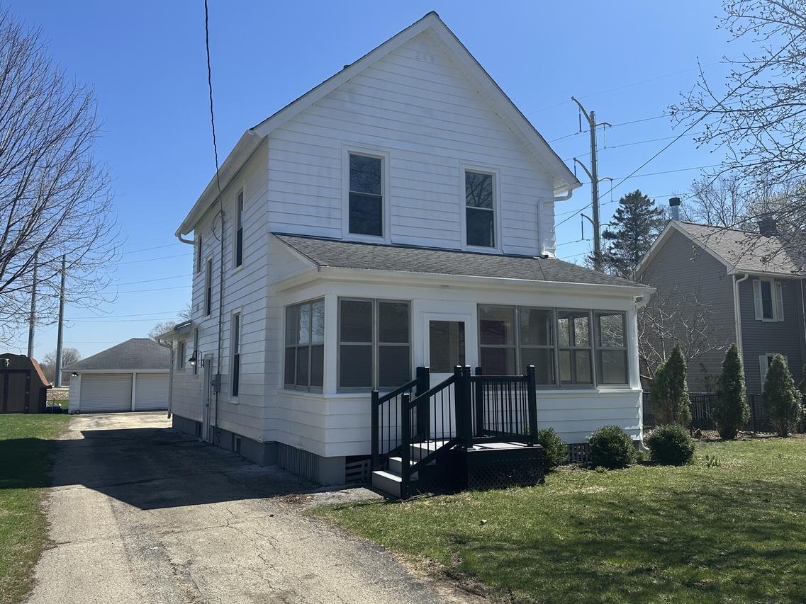 26 N Cannonball Tr., Bristol, IL 60512