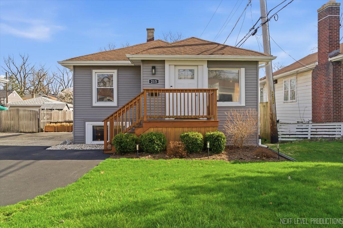 213 W School St., Villa Park, IL 60181