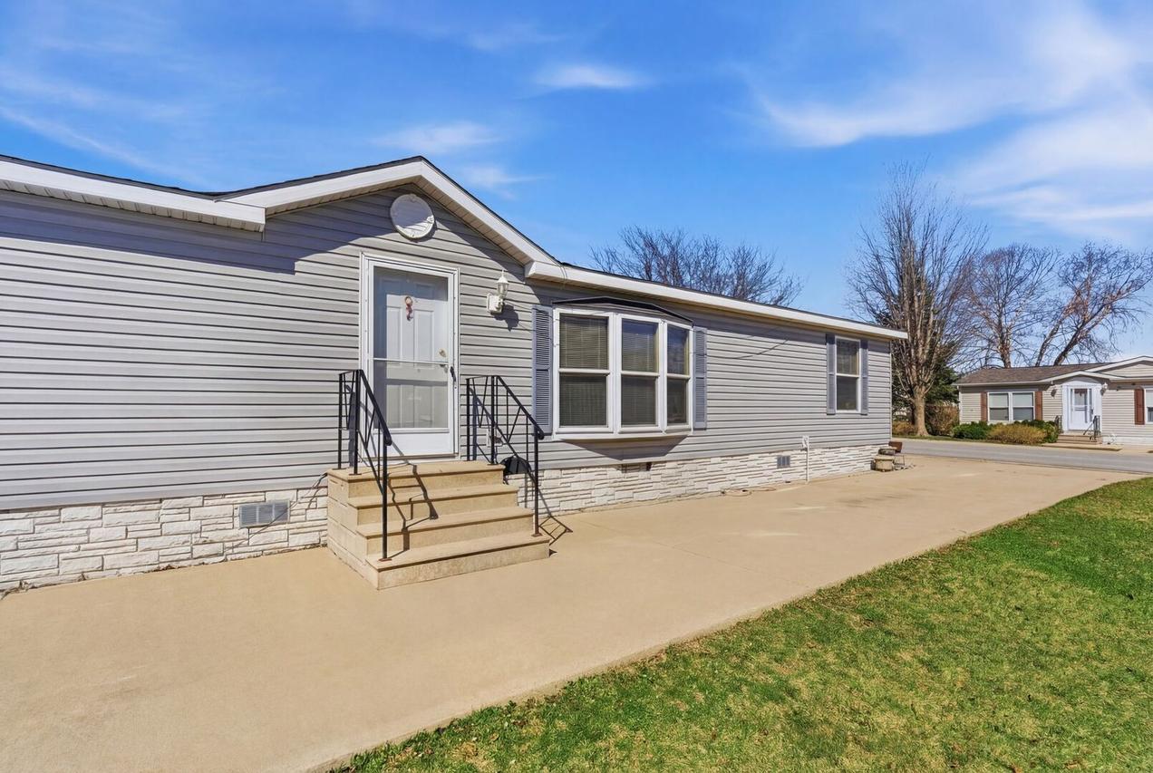 2295 Iris Ave., Belvidere, IL 61008