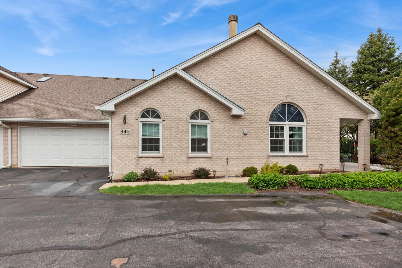 845 Havenshire Rd., Naperville, IL 60565