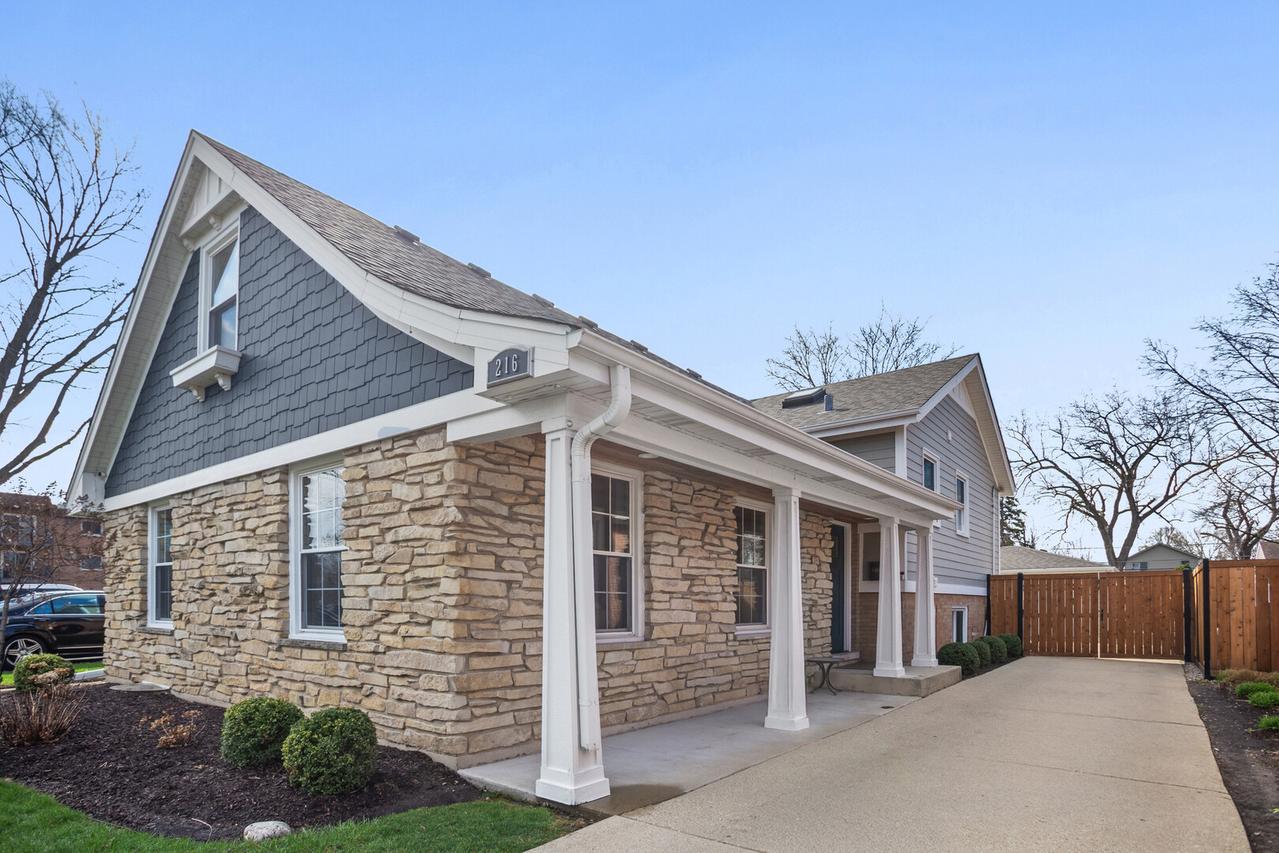 216 E Fremont Ave., Elmhurst, IL 60126