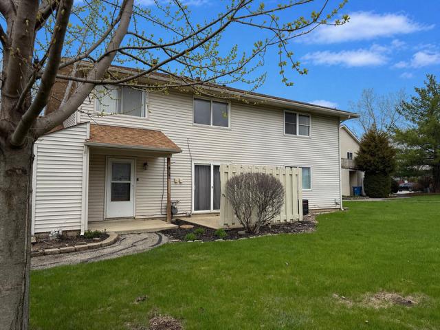 2338 Carnation Dr. #1, Crest Hill, IL 60403