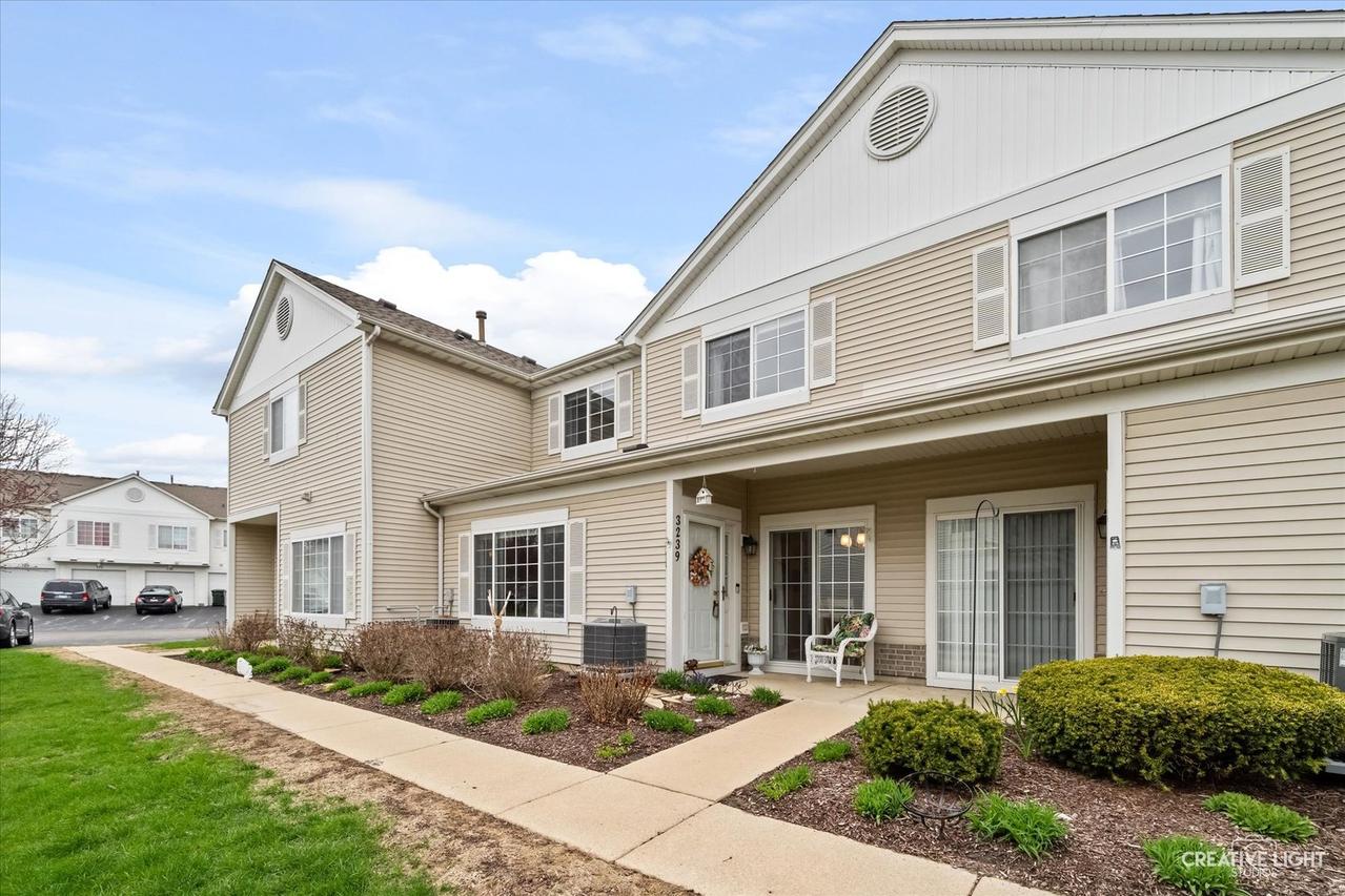 3239 Heather Glen Dr., Aurora, IL 60504