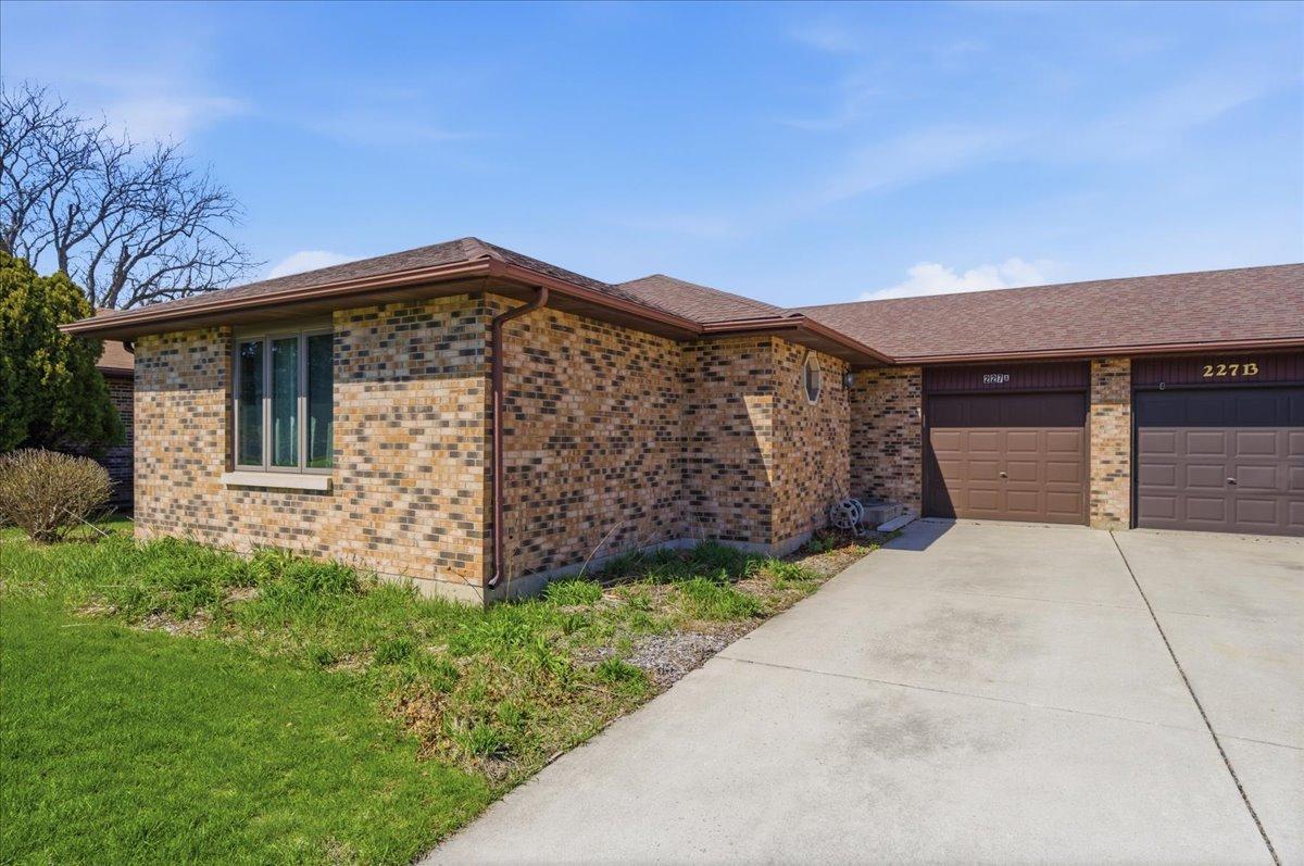 227 Hillcrest Ave. #A, Yorkville, IL 60560