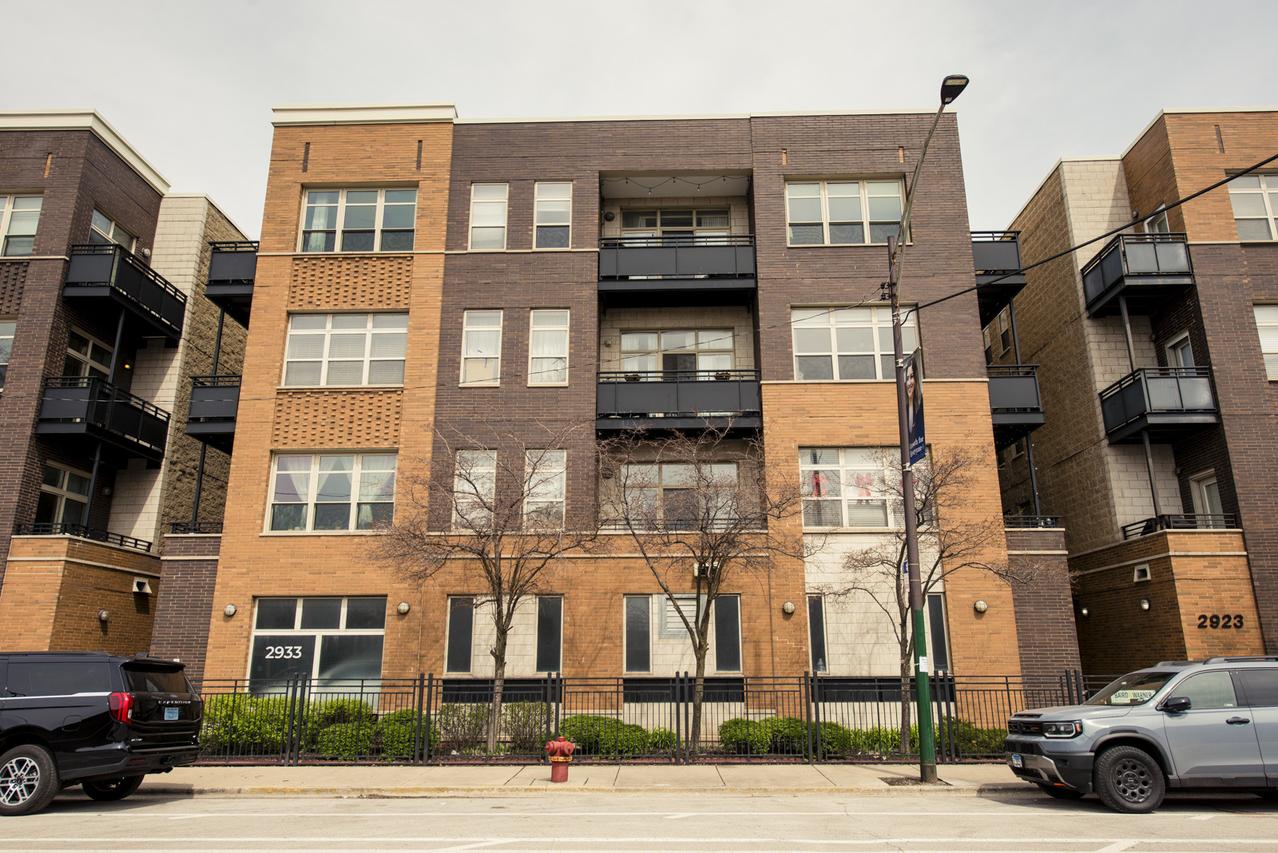 2933 N Clybourn Ave. #301, Chicago, IL 60618