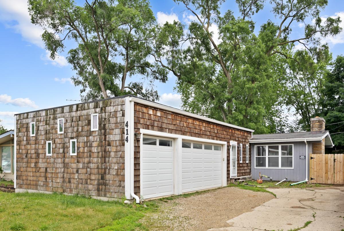 414 E Liberty St., Wauconda, IL 60084