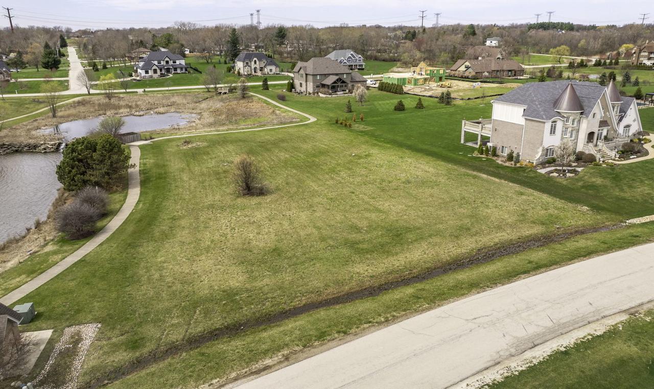 18490 S Pineprairie Dr., Mokena, IL 60448