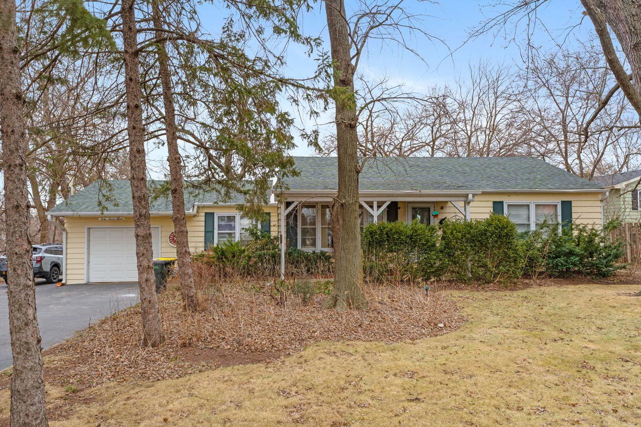 4715 W Crystal Lake Rd., Mchenry, IL 60050