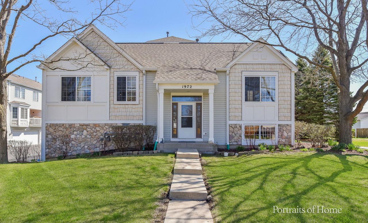 1972 Middlebury Dr., Aurora, IL 60503